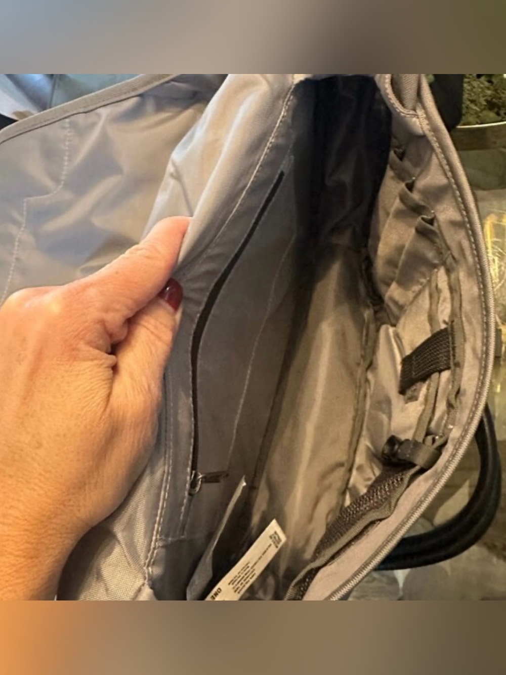 Patagonia Gray Canvas Messenger Bag with Pink Zip - Picture 4 of 6